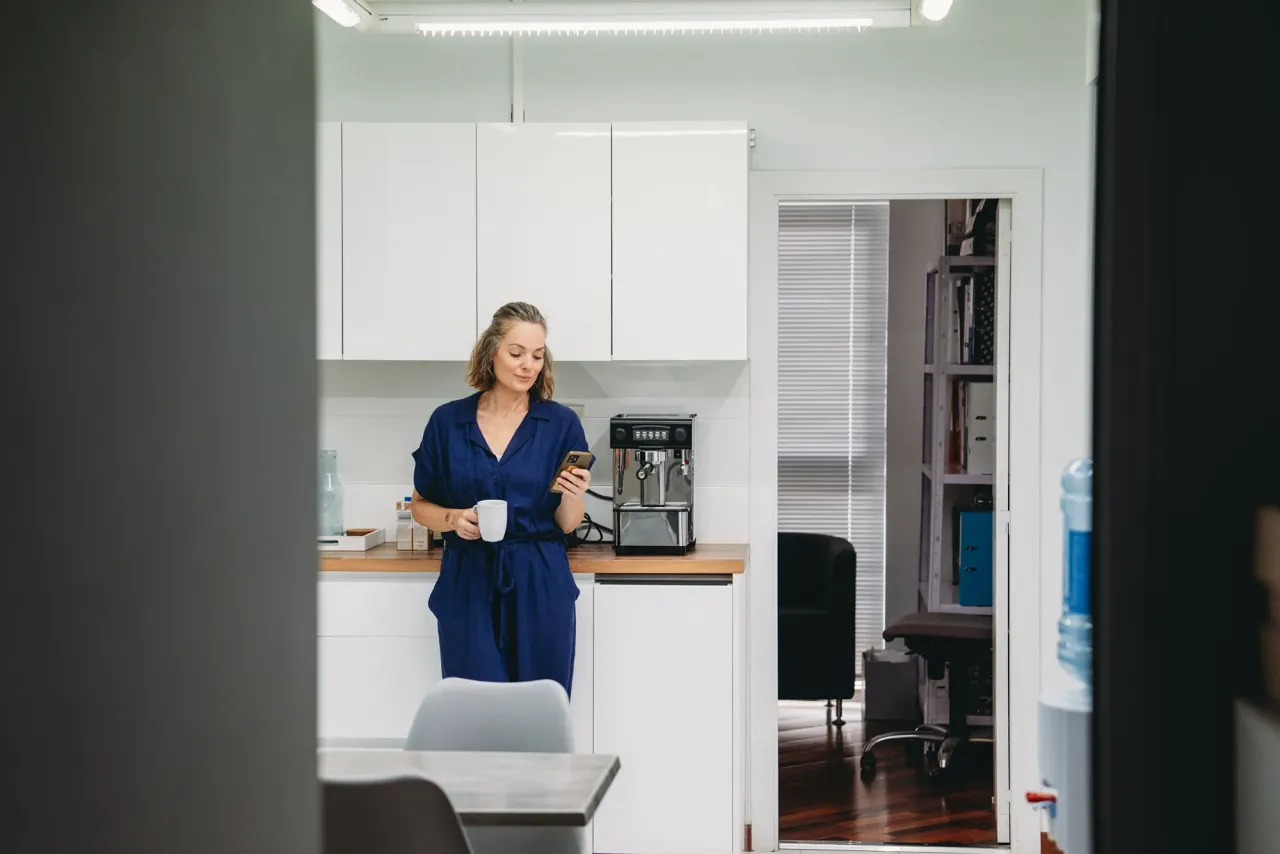kleine-keuken-op-kantoor-kant-en-klaar